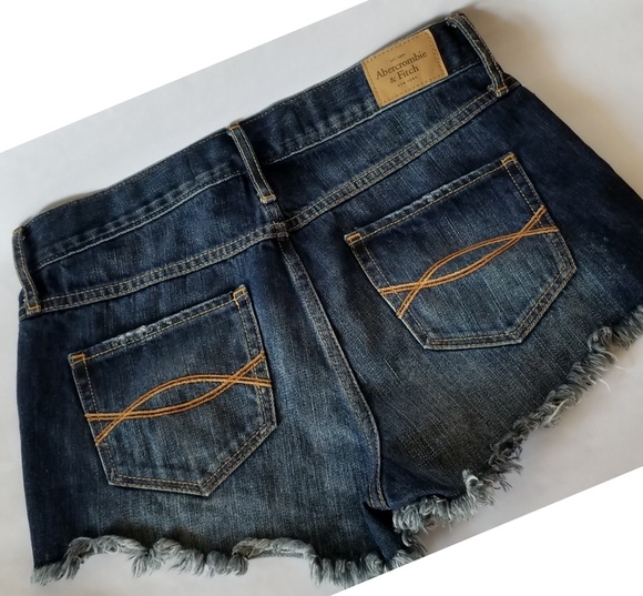 Abercrombie & Fitch Destroyed denim shorts - Picture 1 of 3
